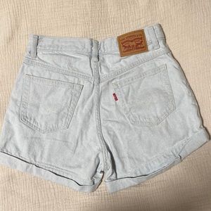 Levi's Womens High Rise A-Line Mom Shorts Denim